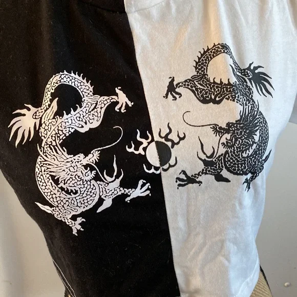 SOLD! SHEIN cropped short sleeve tee shirt size woman’s small - Picture 3 of 7